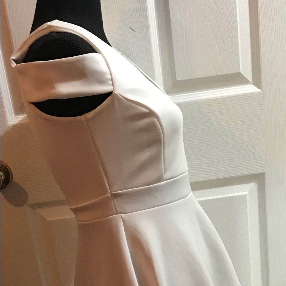 Dress - Picture 3 of 6